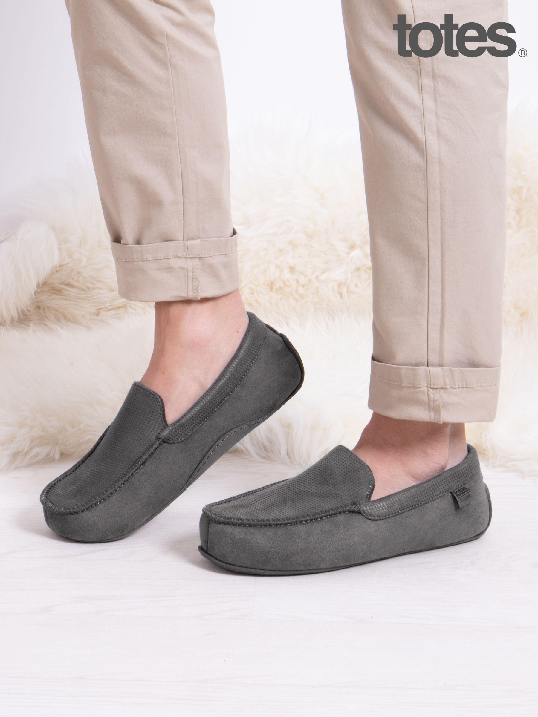Totes isotoner slippers mens discount