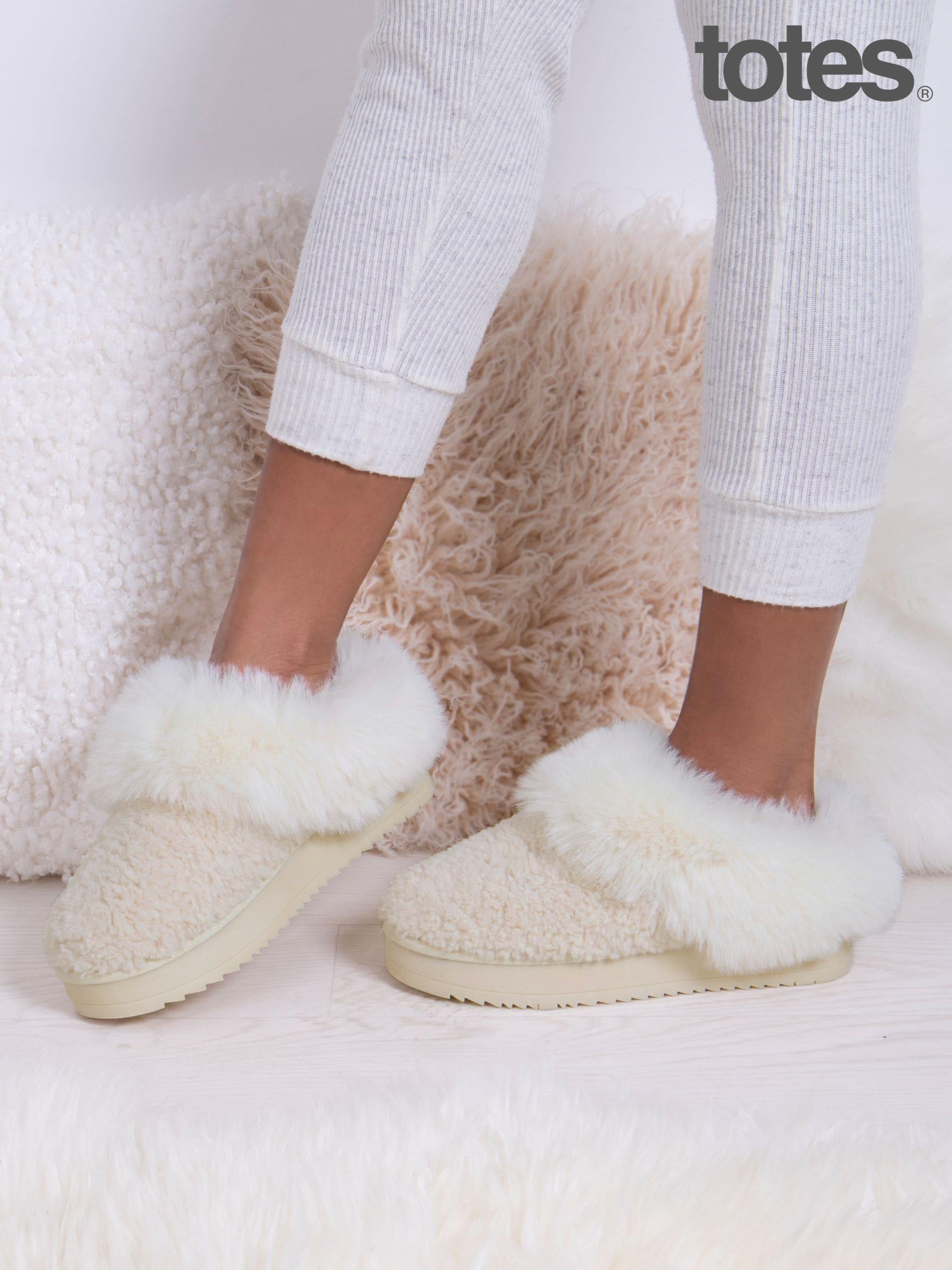 Totes travel slippers top