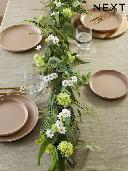Green Spring Artificial Daisy Floral Garland (AB8147) | £28