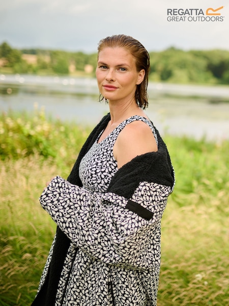 Regatta Black/chrome Womens Orla Kiely Changing Robes (AC3821) | £75