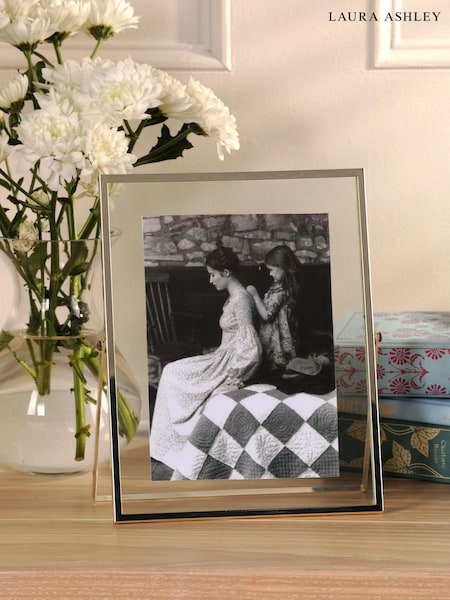 Laura Ashley Silver Moira Photo Frame (AD2641) | £22