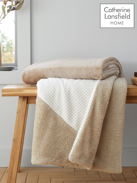 Catherine Lansfield Natural Soft and Cosy Larsson Geo Fleece Throw (AD3482) | £25