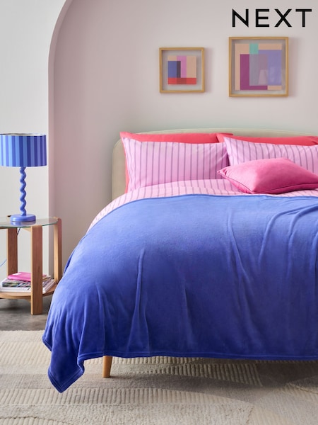 Blue Plush Fleece Throw (AF6070) | £12 - £24