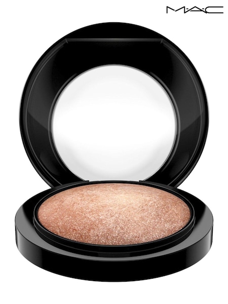 MAC Mineralize Skinfinish Face Powder (AF8490) | £34