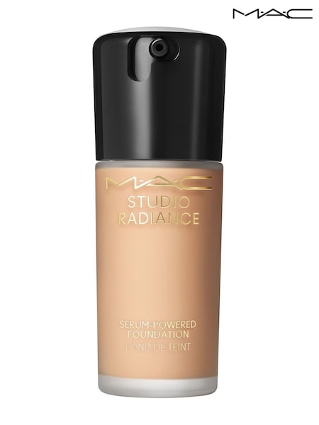 MAC Studio Radiance Serum Powered Foundation (AG0141) | £36