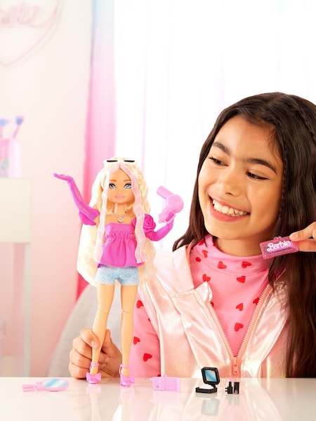 Mattel Games Dream Besties Barbie Malibu (AG1887) | £28