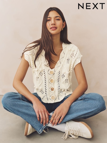 White Ecru Stitchy Cabel Waistcoat (AG3761) | £37