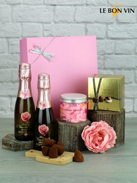 Le Bon Vin Sweet Moscato & Truffles Treat Box (AG5382) | £30