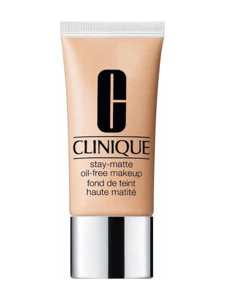 Clinique Stay Matte Oil Free Makeup (AG6295) | £35.50