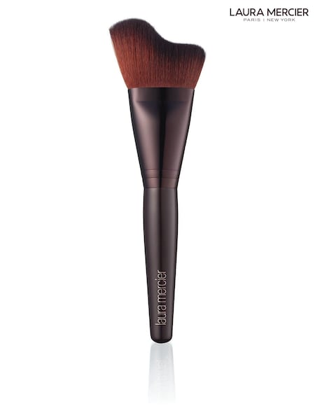 Laura Mercier Glow Powder Brush (AH1826) | £34