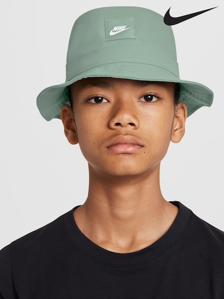 Nike Steam Green Kids Apex Futura Bucket Hat (AH9556) | £23