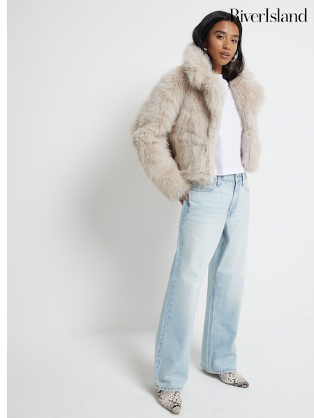 River Island Cream Petite Short Faux Fur Jacket (AJ3482) | £69
