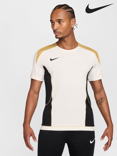Nike White Strike Training T-Shirt (AJ5219) | £40