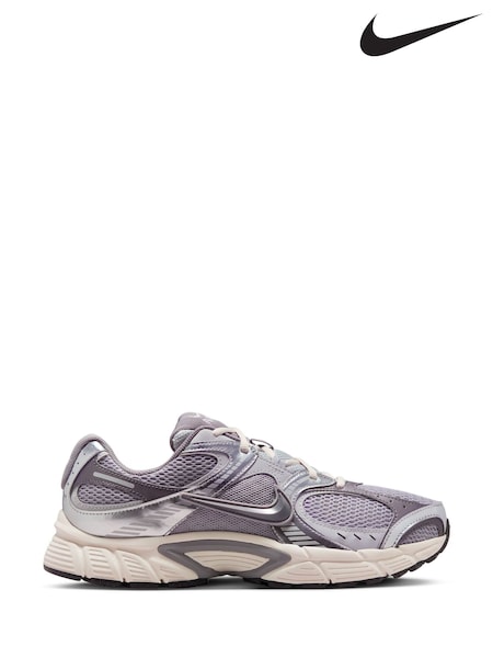 Nike Grey White V5 Runner Trainers (AJ7594) | £80