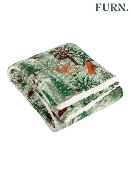 Furn Oak Green Lodge Wood Sherpa Fleece Throw (AK6740) | £22