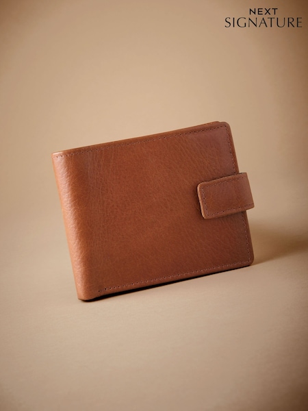 Tan Brown Signature Leather Extra Capacity Wallet (AK8639) | £30