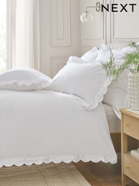 White 200 Thread Count Scallop Duvet Cover and Pillowcase Set (AL3806) | £35 - £70