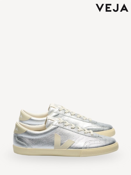 Veja Volley Trainers (AL4572) | £120