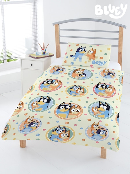 Bluey Multi 100% Cotton Reversible Toddler Duvet Cover and Pillowcase Set (AL6249) | £26