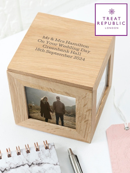 Personalised Oak Photo Cube Keepsake Box by Treat Republic (AL7600) | £25
