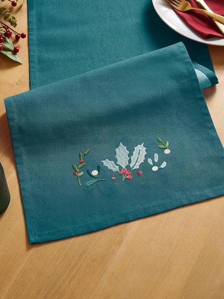Catherine Lansfield Green Christmas Holly & Mistletoe 100% Cotton Table Runner (AM3725) | £12