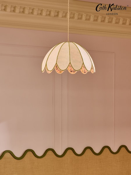 Cath Kidston Cream/Pink Scallop Flower Pendant Light (AM8556) | £110