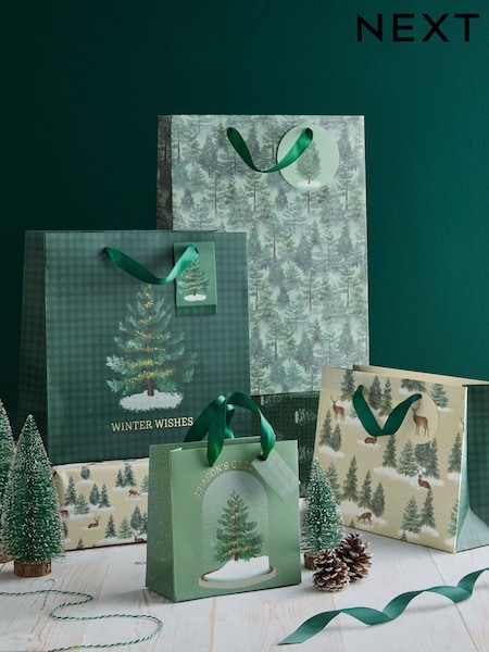 Alpine Forest Christmas 4 Pack Gift Bags (AN4554) | £6