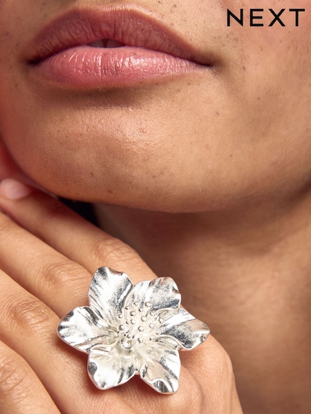 Silver Tone Flower Statement Ring (AN5241) | £10