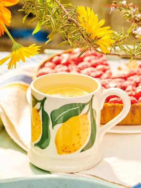 Emma Bridgewater Cream Lemons 1/2 Pint Mug (AN6438) | £25
