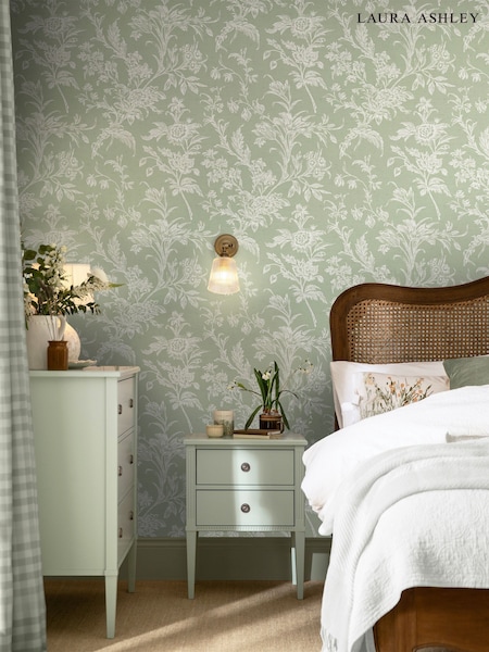 Laura Ashley Green Lloyd 10M Wallpaper (AN7216) | £48