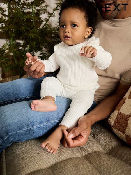Cream Baby Knitted Jumper and Legging 2 Piece Set (0mths-3yrs) (AN7961) | £16 - £18