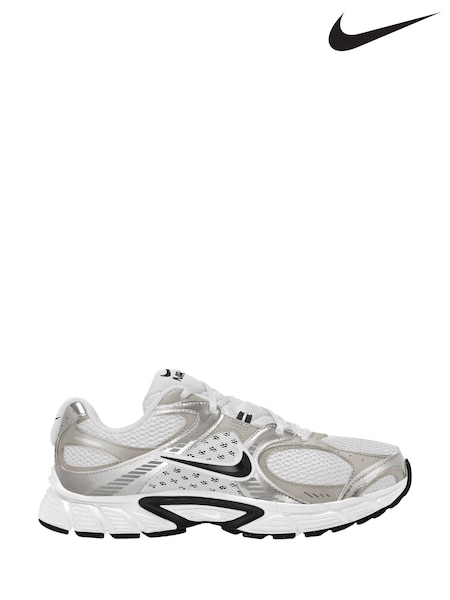 Nike Grey/White V5 Runner Trainers (AP1822) | £80