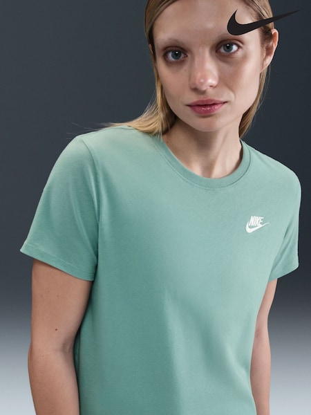 Nike Cannon Blue Sportswear Club Essentials T-Shirt (AP2616) | £23