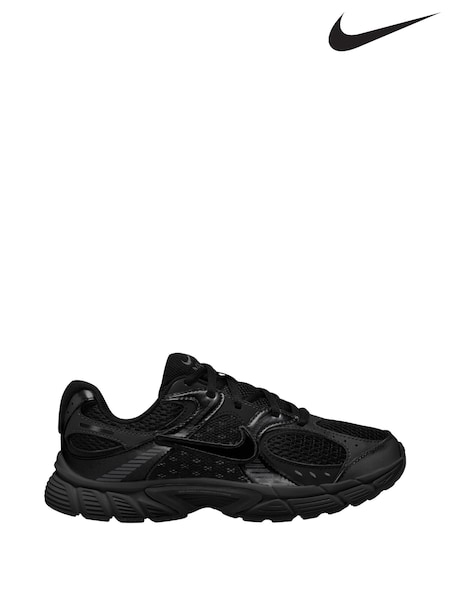 Nike Black Youth V5 Runner Trainers (AP3692) | £55