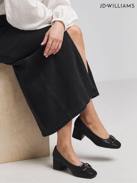 JD Williams Black Low Block Heel Trim Court Shoes In Extra Wide Fit (AP7878) | £37