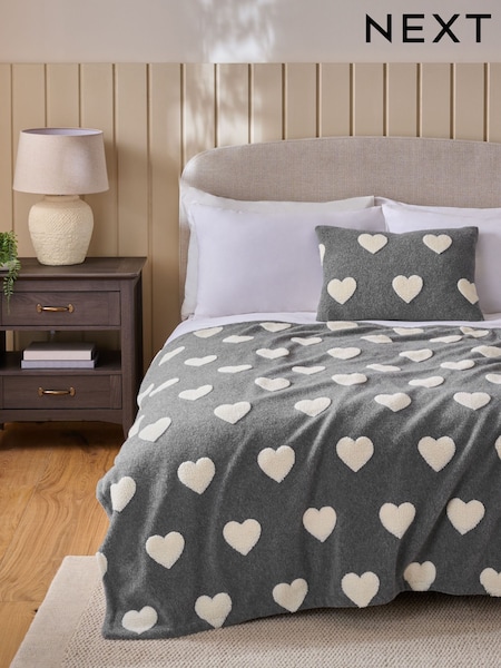 Grey Borg Heart Throw (AR7781) | £32