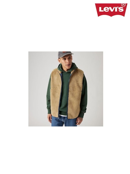 Levi's® Natural Summit Sherpa Vest (AT0375) | £70