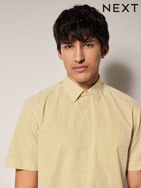 Yellow Diamond Geometric Easy Iron With Button Down Collar Short Sleeve Oxford Shirt (AT1403) | £24