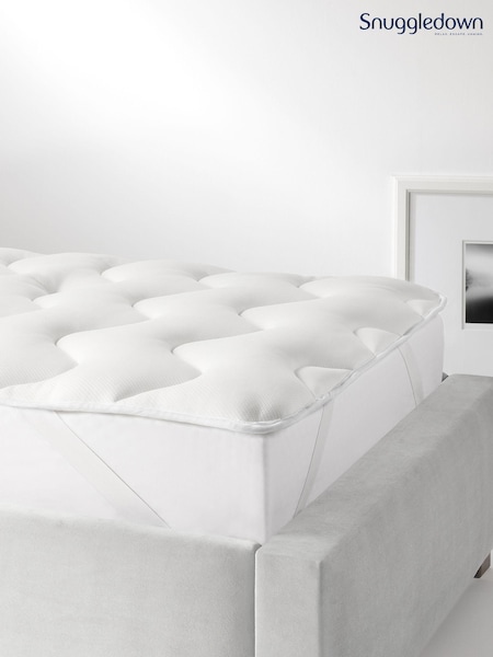 Snuggledown White Scandinavian Knitted Mattress 2.5cm Topper (AT1931) | £35 - £55