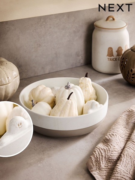 Natural Gus the Ghost Speckle Serve Bowl (AT3426) | £20