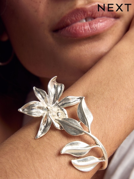 Silver Tone Flower Hinge Cuff Bracelet (AT6254) | £16