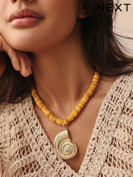 Gold Tone Shell Yellow Beaded Necklace (AT6286) | £20