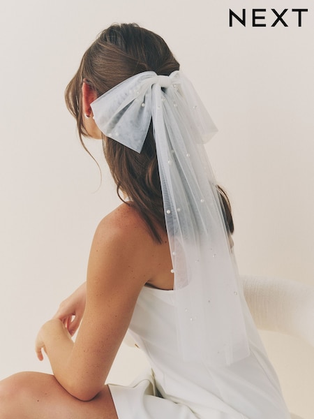 White Chiffon Pearl Effect Hair Bow (AT6302) | £18