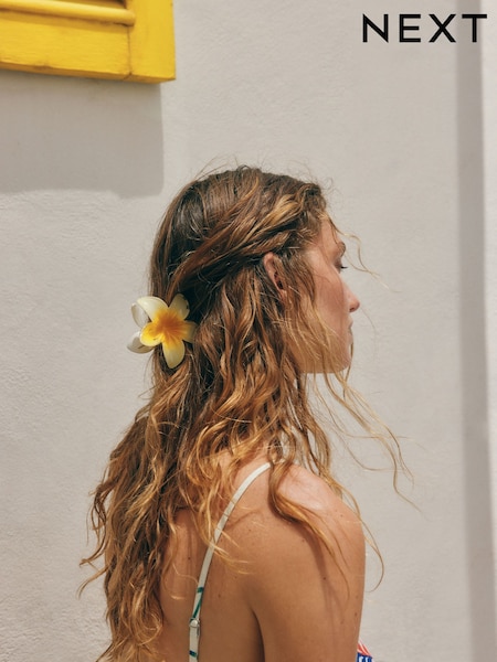 Yellow/White Flower Claw Hair Clip (AT6304) | £8