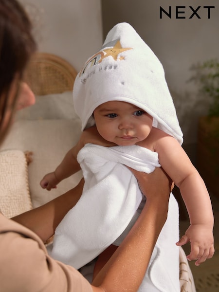 White Im New Here 100% Cotton Hooded Baby Towel (AT9978) | £20