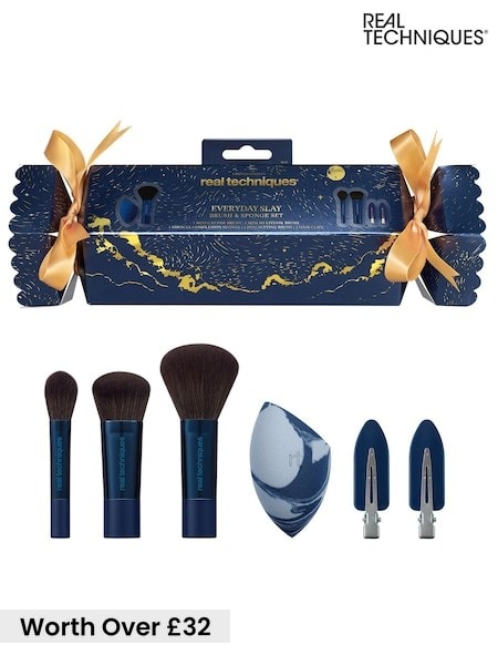 Real Techniques Everyday Slay Brush & Sponge Set Christmas Cracker (worth Over £32)
