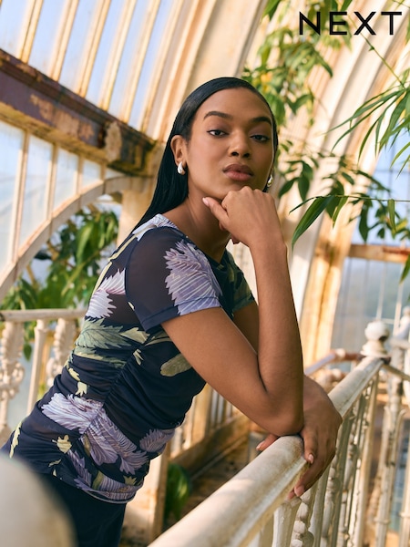 Kew Collection Navy Floral Print Short Sleeve Ruched Mesh Top (AU2595) | £24
