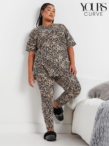 Yours Curve Animal 100% Cotton Animal Patchwork Short Sleeve Tapered Pyjamas Set (AU9328) | £30