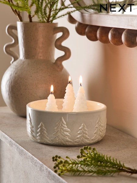 Pine Needle & Eucalyptus Christmas Tree 3 Wick Candle (AV2926) | £14
