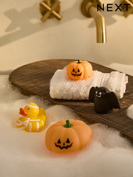 Set of 4 Multi Light Up Pumpkin and Friends Halloween Bath Buddies (AV4528) | £8